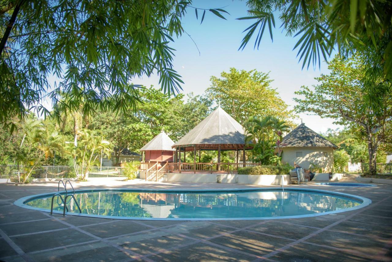 Tropical Escape Villa Ocho Rios Luaran gambar